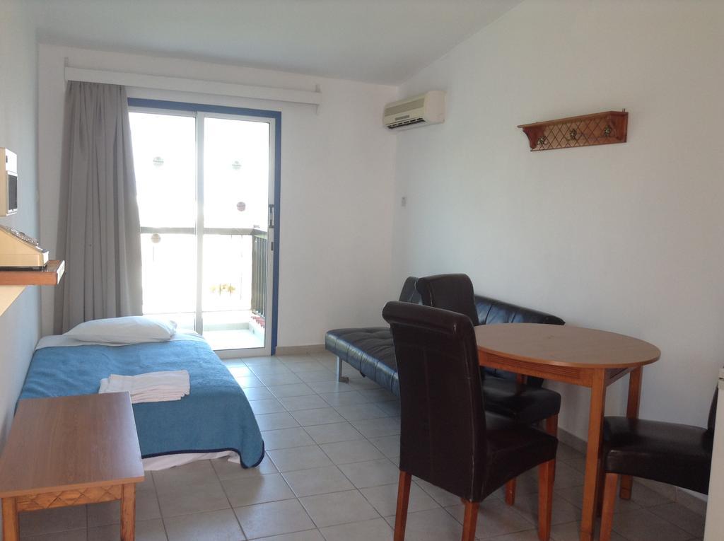 Aphelandra Hotel Apartments Ayia Napa Cameră foto