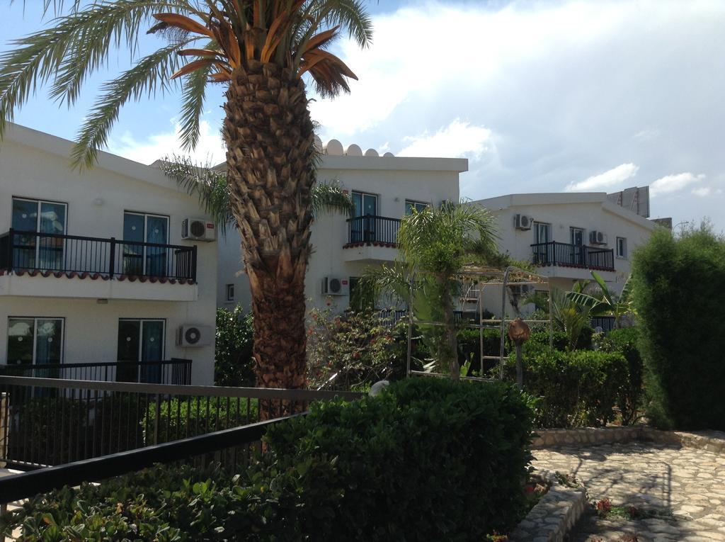 Aphelandra Hotel Apartments Ayia Napa Exterior foto